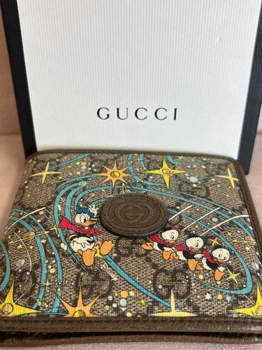 Gucci x Disney GG Supreme Donald Duck billfold wallet